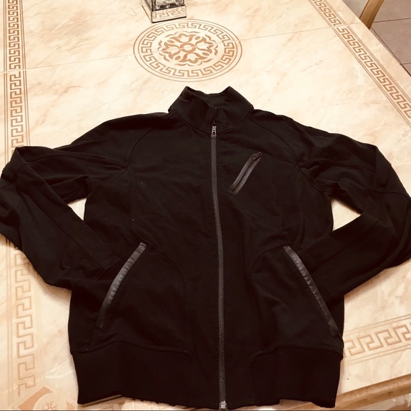 Lululemon athletic size M - Picture 2 of 6
